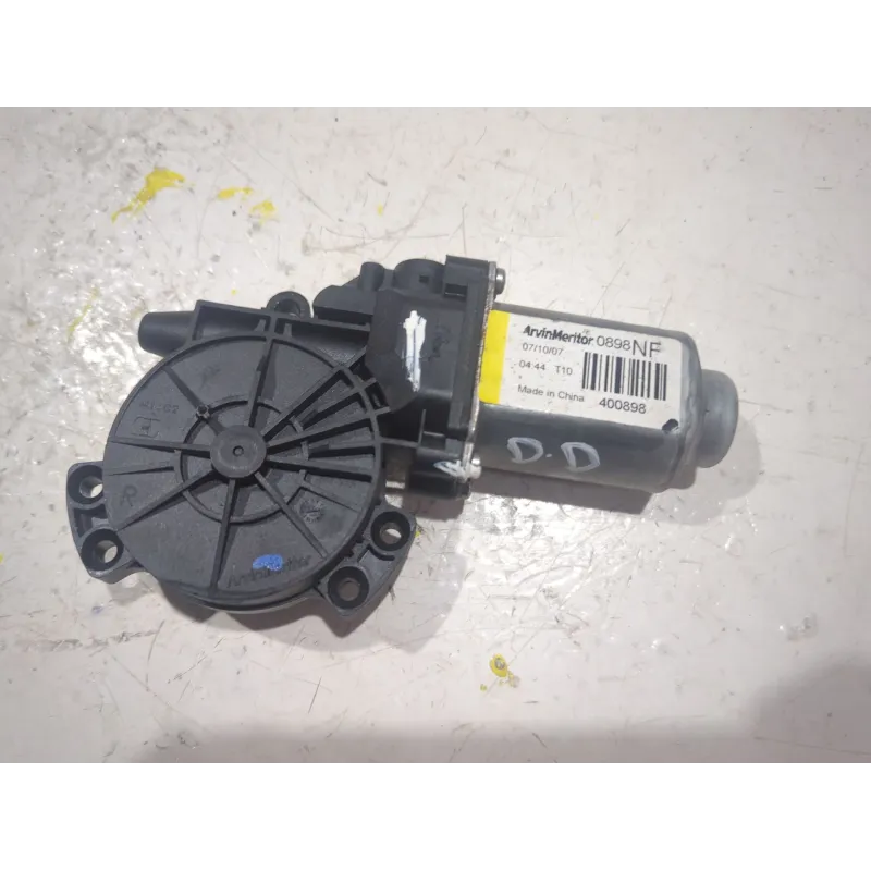 Recambio de motor elevalunas delantero derecho para hyundai sonata v (nf) 2.0 crdi referencia OEM IAM 400898  