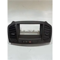 Recambio de rejilla entrada de aire para opel insignia berlina (2008) 2.0 cdti referencia OEM IAM 13282236  