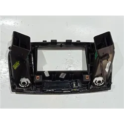 Recambio de rejilla entrada de aire para opel insignia berlina (2008) 2.0 cdti referencia OEM IAM 13282236  