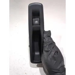 Recambio de mando elevalunas trasero izquierdo para renault grand scénic iii (jz0/1_) 2.0 16v (jz0g) referencia OEM IAM 82950000