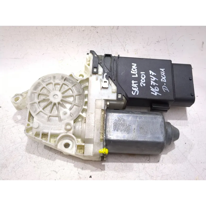 Recambio de motor elevalunas delantero derecho para seat leon (1m1) 1.9 tdi referencia OEM IAM 101387  