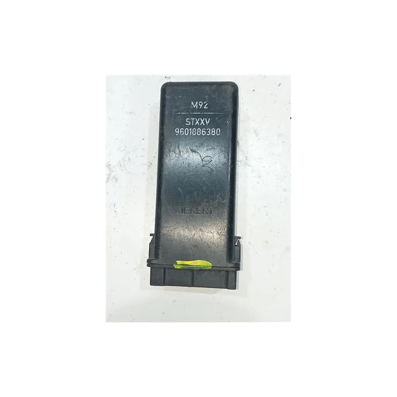 Recambio de centralita cierre para peugeot 405 berlina (1987) 1.8 turbo diesel referencia OEM IAM 9601886380  
