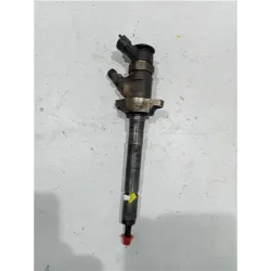 Recambio de inyector para peugeot 407 hdi 135 referencia OEM IAM 0445110297  