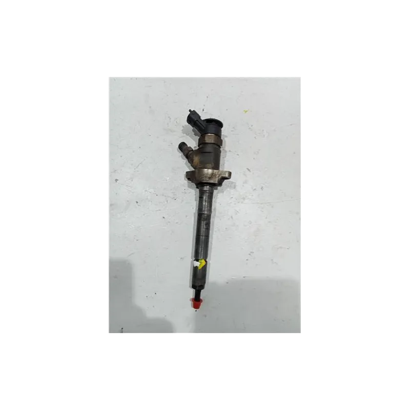 Recambio de inyector para peugeot 407 hdi 135 referencia OEM IAM 0445110297  