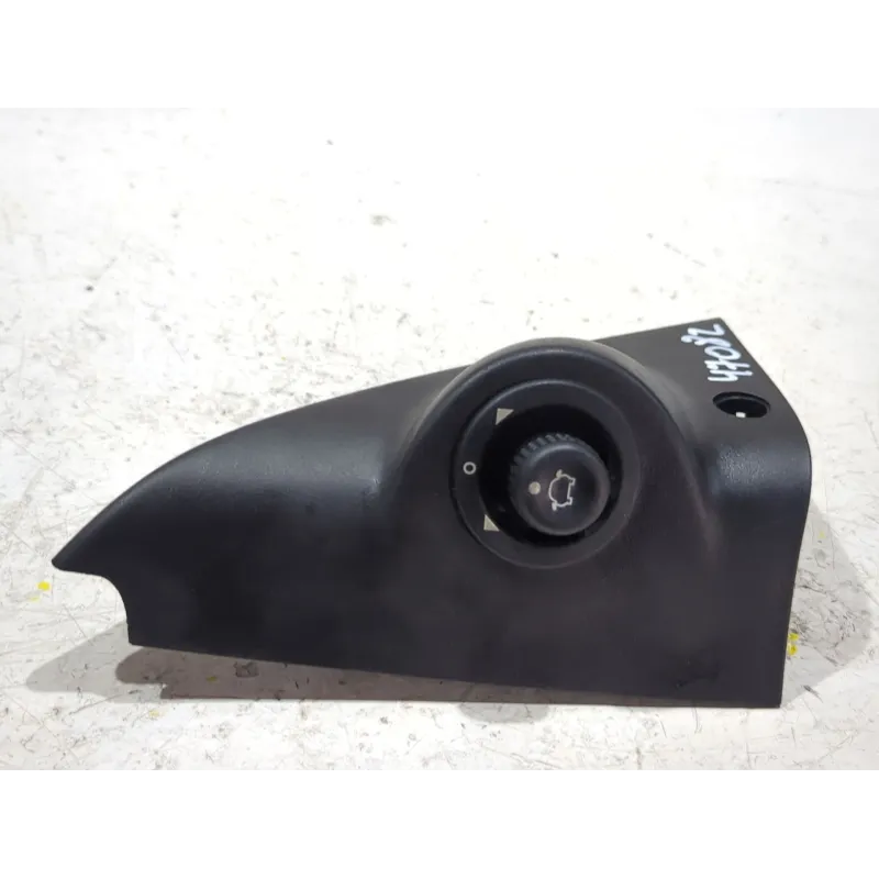 Recambio de mando retrovisor electrico para ford mondeo iii (b5y) 2.0 tdci referencia OEM IAM 93B617B676BA  