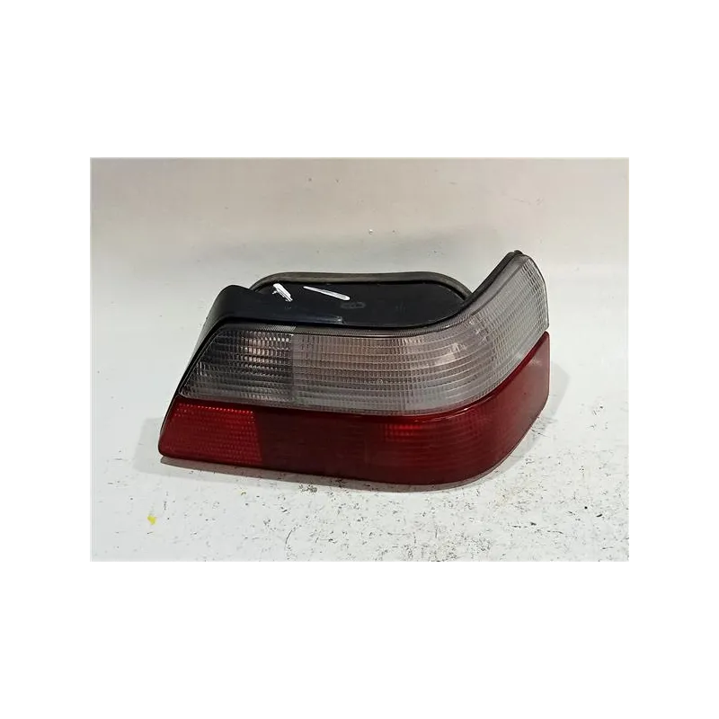 Recambio de piloto trasero derecho para peugeot 605 (1989) 2.1 turbo diesel referencia OEM IAM E288024  