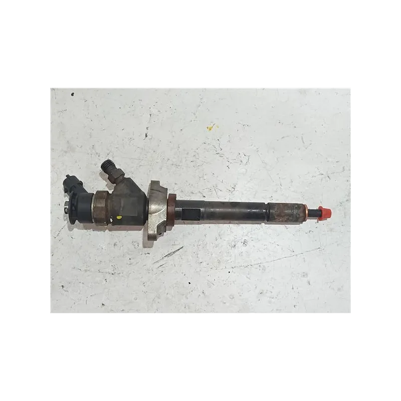 Recambio de inyector para peugeot 407 hdi 135 referencia OEM IAM 0445110297  