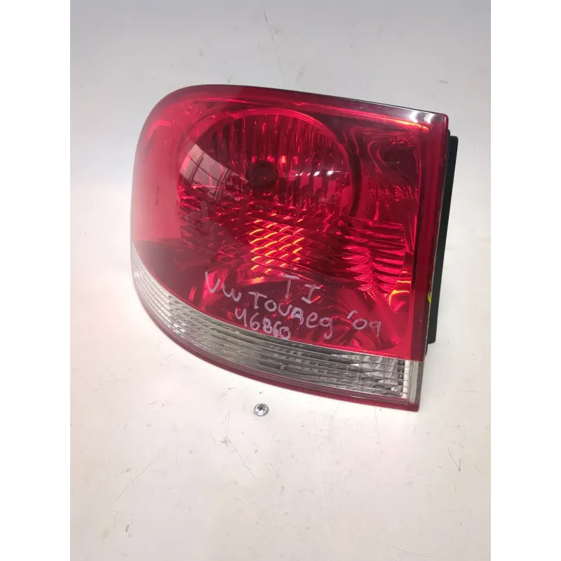 Recambio de piloto trasero izquierdo para volkswagen touareg (7la, 7l6, 7l7) 2.5 r5 tdi referencia OEM IAM 28259002  