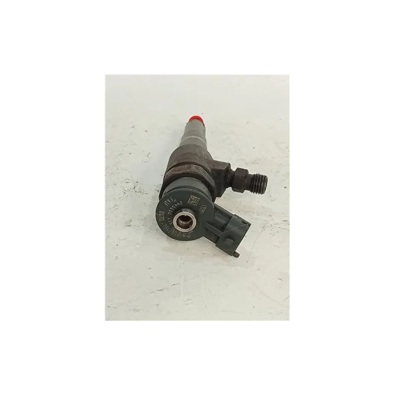 Recambio de inyector para peugeot 206 (1998) 1.4 hdi eco 70 referencia OEM IAM 0445110135  