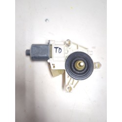 MOTOR ELEVALUNAS TRASERO DERECHO 0130822442 
