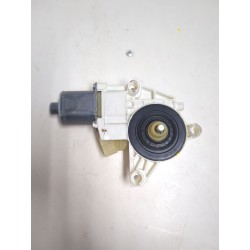 MOTOR ELEVALUNAS DELANTERO DERECHO A2048200242 