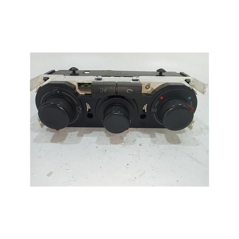 Recambio de mandos climatizador para volkswagen polo iv (9n1)(11.2001) 1.9 tdi referencia OEM IAM 6L0820045  