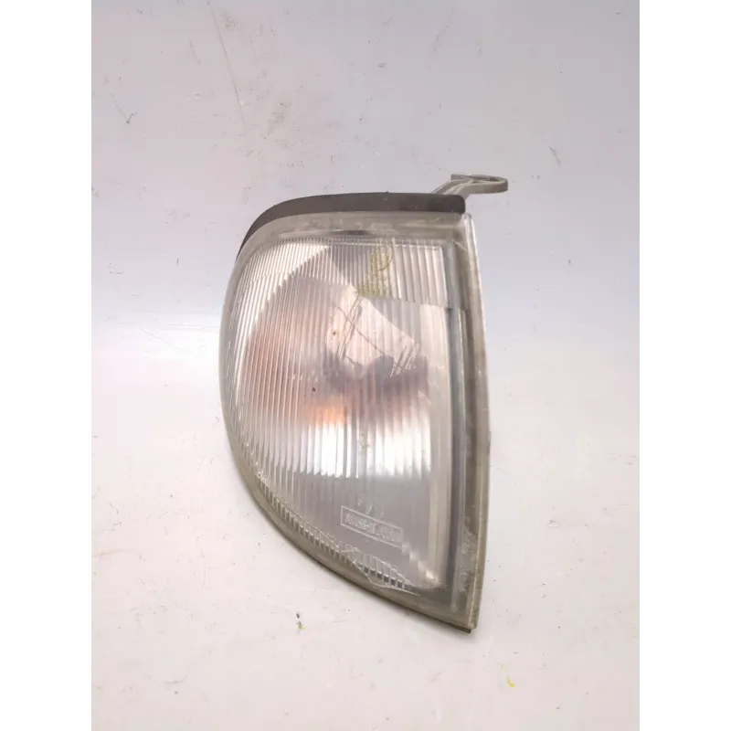 Recambio de intermitente delantero derecho para nissan serena (c2_) 2.0 sgx referencia OEM IAM 6772530  