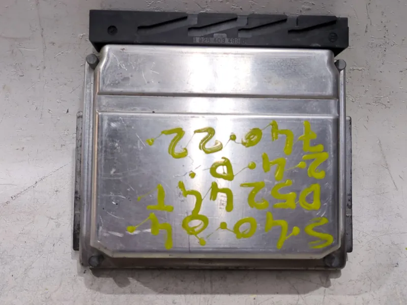 Recambio de centralita inyeccion para volvo s60 berlina (2000) 2.4 d referencia OEM IAM 0281010319 08677708A  