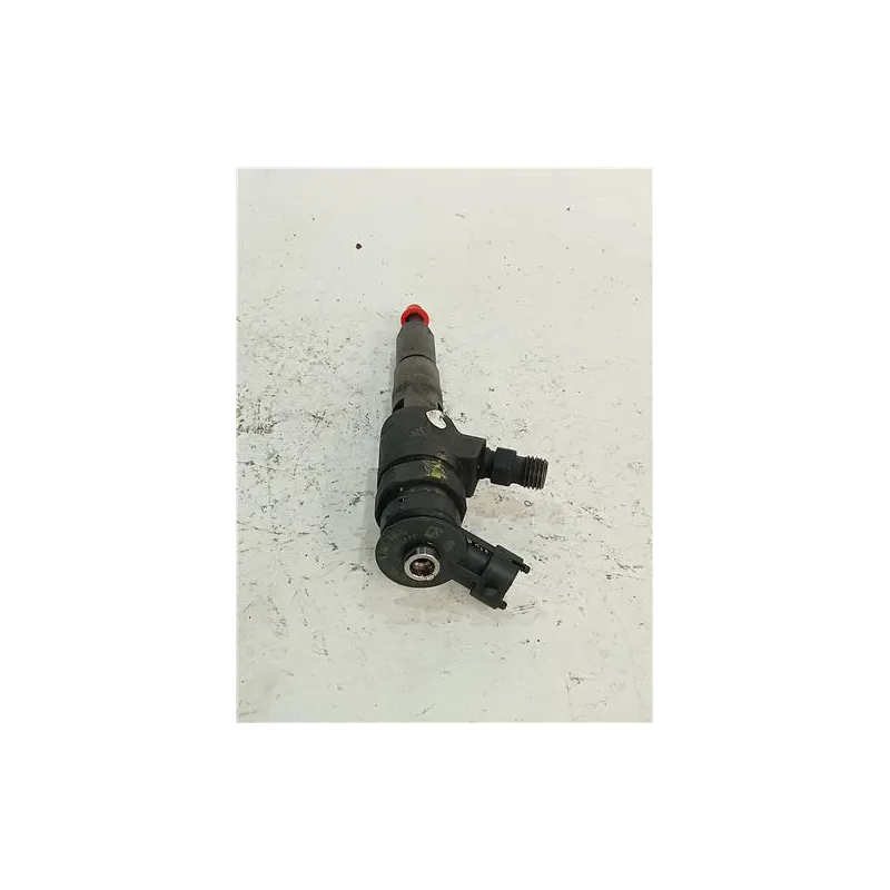 Recambio de inyector para peugeot 206 (1998) 1.4 hdi eco 70 referencia OEM IAM 0445110135  