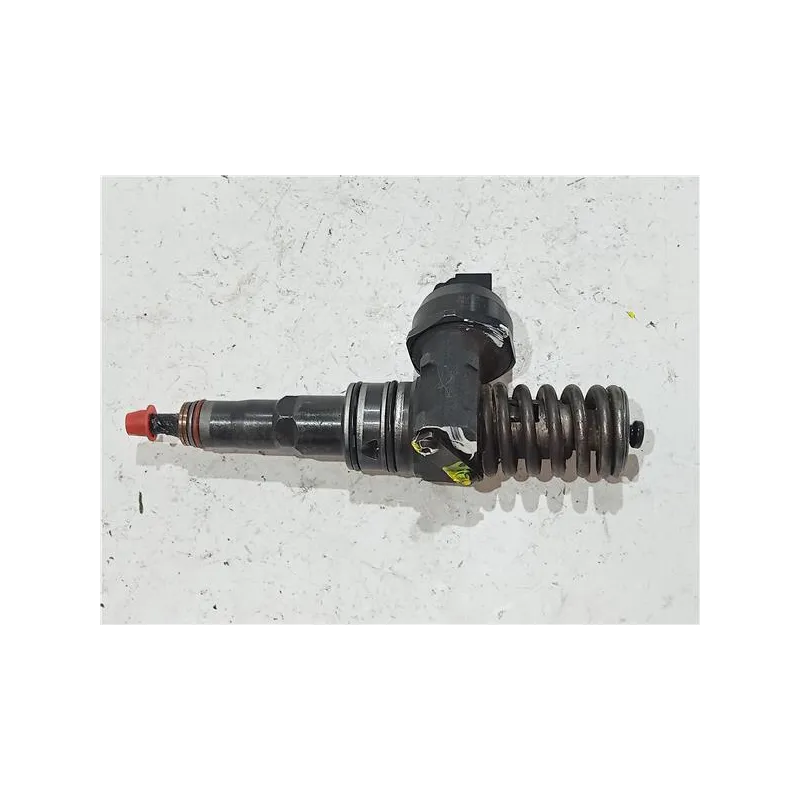 Recambio de inyector para volkswagen golf iv berlina (1j1)(1997) 1.6 16v referencia OEM IAM 038130073AK  