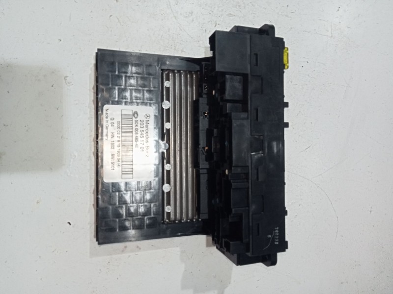 Recambio de caja fusibles/rele para mercedes-benz 307 (3a/c) 2.0 hdi 110 referencia OEM IAM 2035451701  