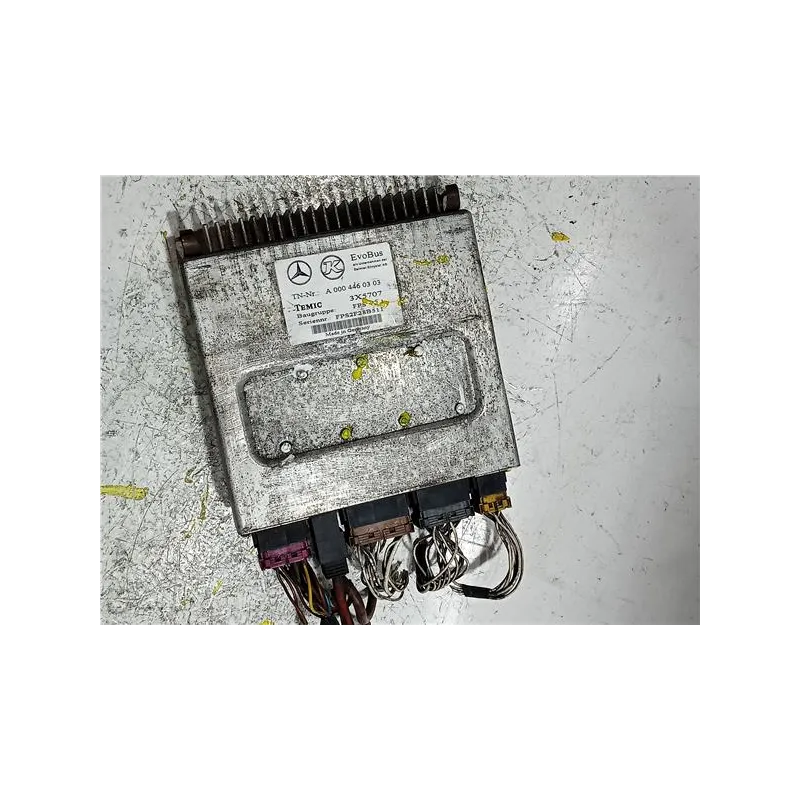 Recambio de centralita para mercedes-benz autobus urbano 6374 referencia OEM IAM A0004460303  