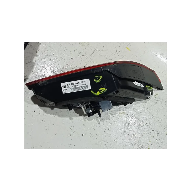 Recambio de piloto porton trasero derecho para volkswagen passat cc (357)(05.2008) referencia OEM IAM 3C8945308S  