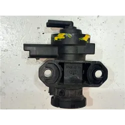 Recambio de valvula aire adicional para citroën xsara berlina (1997) 1.9 td referencia OEM IAM 9635704380  