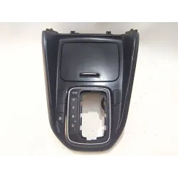 Recambio de consola central para kia carens iv van (a4) crdi referencia OEM IAM 84633A4000 84650A4267LL2  