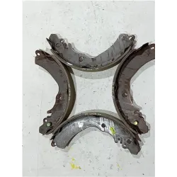 Recambio de zapatas para mitsubishi carisma berlina 5 (da0)(1995) 1.9 di-d referencia OEM IAM MB950062  
