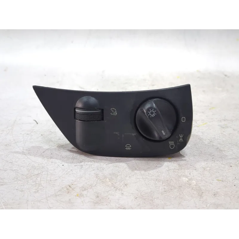 Recambio de mando luces para volkswagen polo iii (6n1)(09.1994) 45 1.0 referencia OEM IAM 6N1941531H  