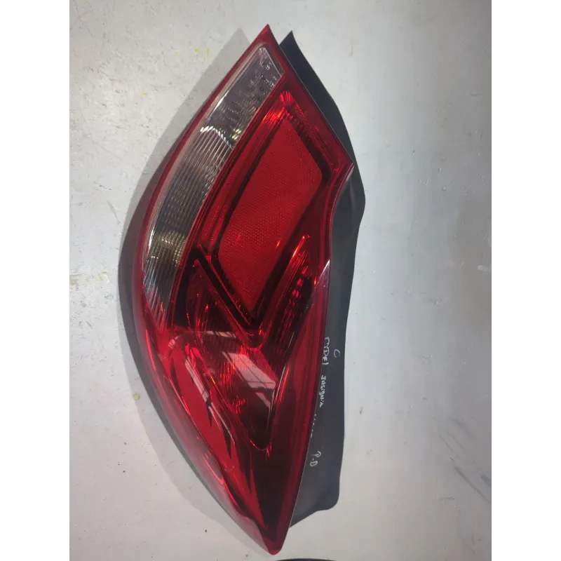 Recambio de piloto trasero derecho para opel insignia berlina (2008) 2.0 cdti referencia OEM IAM E12531  