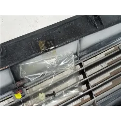 Recambio de parrilla delantera para mitsubishi space wagon (n80/n90)(1999) 2.4 referencia OEM IAM MB831568  