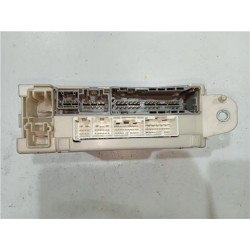 Recambio de caja fusibles/rele para lexus is 200 (gxe10)(12.1998) 200 referencia OEM IAM 8273053050  