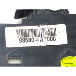 Recambio de mando elevalunas trasero izquierdo para kia carens iv van (a4) crdi referencia OEM IAM   