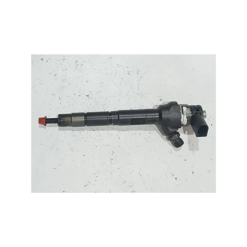 Recambio de inyector para seat leon st 1.6 tdi 105 cv referencia OEM IAM 0445110477  