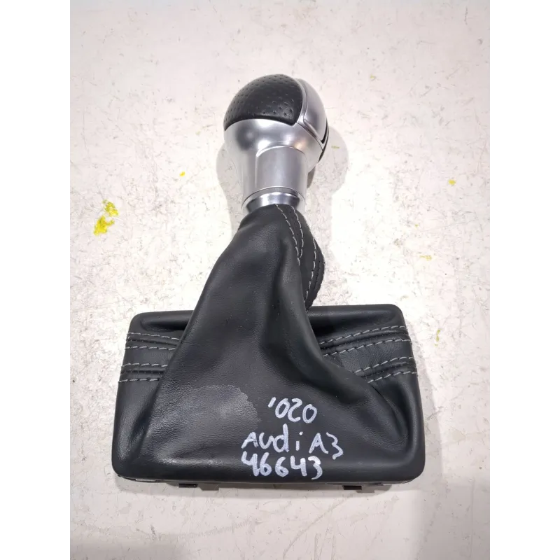 Recambio de pomo palanca cambio para audi a3 sportback (8ya, 8yf) 35 tfsi referencia OEM IAM 8V1713139  