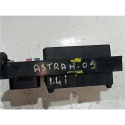 Recambio de caja fusibles/rele para opel astra h berlina (2004) 1.6 referencia OEM IAM 5DK00866802  