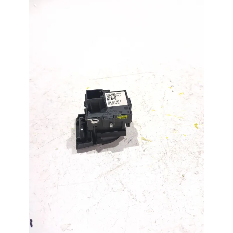 Recambio de interruptor para audi a3 sportback (8ya, 8yf) 35 tfsi referencia OEM IAM 8V1927143C  