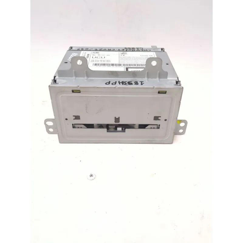 Recambio de radio cd para chevrolet cruze (j300) 2.0 cdi referencia OEM IAM 95137306  