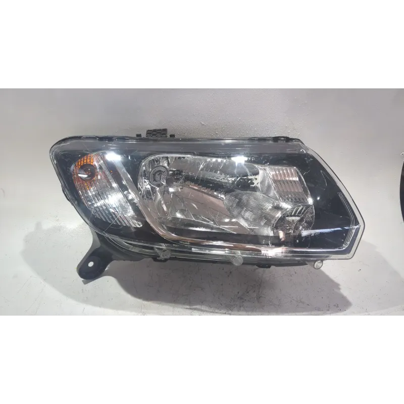 Recambio de faro delantero derecho para dacia sandero ii 1.2 referencia OEM IAM 00910009  