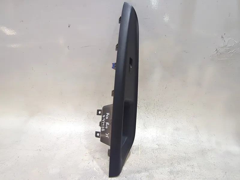 Recambio de mando elevalunas delantero derecho para kia rio iii (ub) 1.2 cvvt referencia OEM IAM 935751W010  