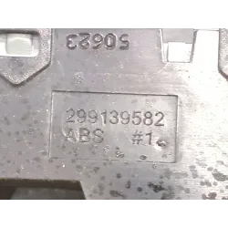 Recambio de mando elevalunas delantero derecho para ssangyong tivoli 1.6 xdi 160 referencia OEM IAM 7222335000 299139582  