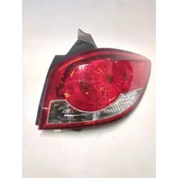 PILOTO TRASERO DERECHO R1S102 