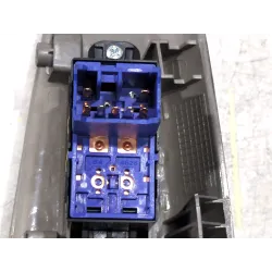 Recambio de mando elevalunas trasero derecho para kia rio iii (ub) 1.2 cvvt referencia OEM IAM 935801W010  