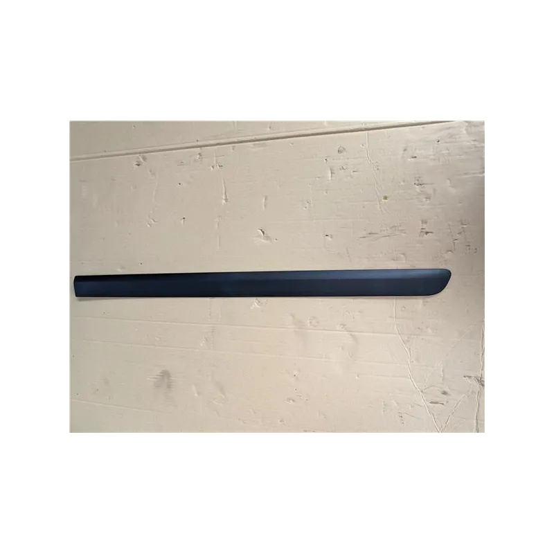 Recambio de moldura puerta delantera derecha para mitsubishi grandis (na0w)(2004) referencia OEM IAM MZ313026S2  