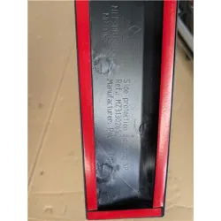 Recambio de moldura puerta delantera derecha para mitsubishi grandis (na0w)(2004) referencia OEM IAM MZ313026S2  
