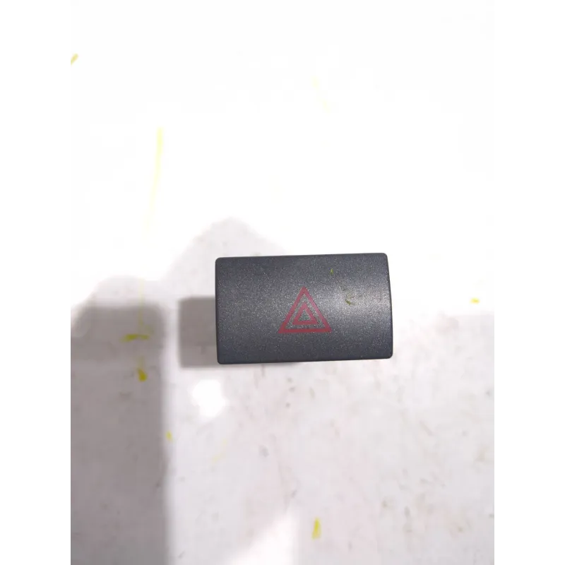 Recambio de boton emergencia para kia sorento (bl)(2002) 2.5 crdi referencia OEM IAM 864W0140  