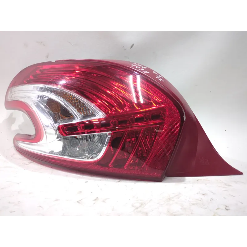 Recambio de piloto trasero izquierdo para peugeot 208 i (ca_, cc_) 1.2 vti 82 referencia OEM IAM 967262828003  