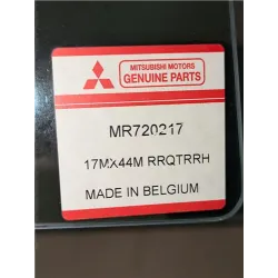 Recambio de luna fija puerta trasera derecha para mitsubishi carisma berlina 5 (da0)(1998) referencia OEM IAM MR720217  