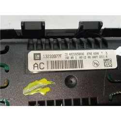 Recambio de embellecedor consola central para opel insignia berlina (2008) 2.0 cdti referencia OEM IAM 13233977F 13274792  