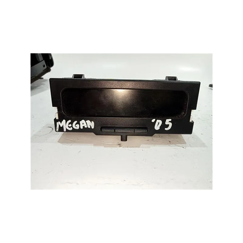 Recambio de pantalla para renault megane ii classic berlina (2003) referencia OEM IAM 216737697 216737709  