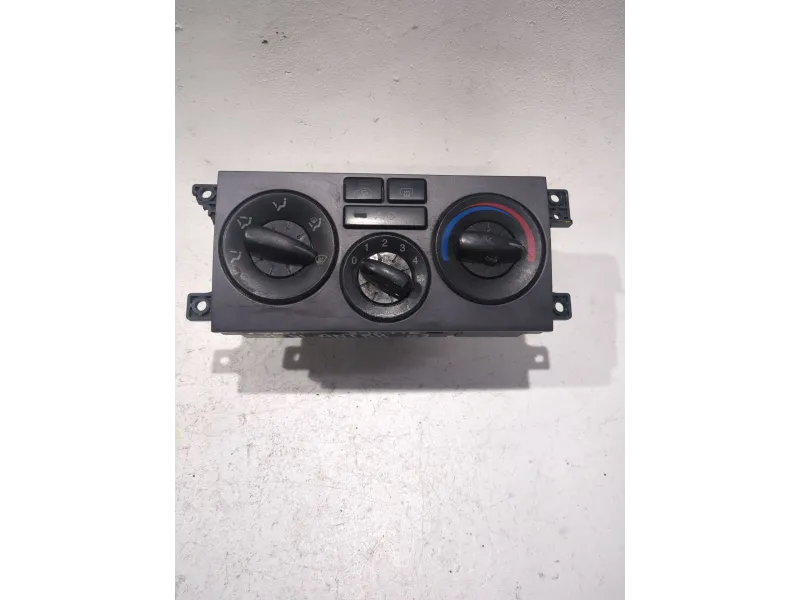Recambio de mando climatizador para hyundai elantra sedán (xd) 2.0 crdi referencia OEM IAM 97250  