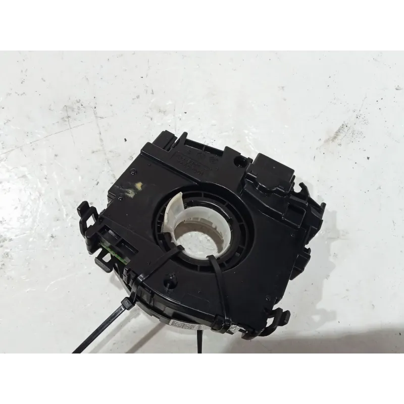 Recambio de anillo airbag para volkswagen golf vi descapotable (517) 1.2 tsi 16v referencia OEM IAM 5K0953549B  